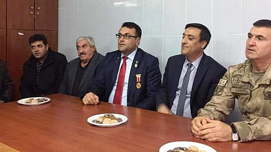 Okuduğu Okulun Adı Şehit Ahmet Şeker'in İsmi Verildi