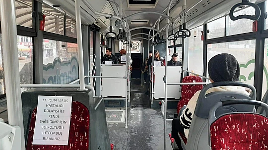 Toplu Ulaşım Araçlarında Sosyal Mesafe Uygulaması Yapılıyor
