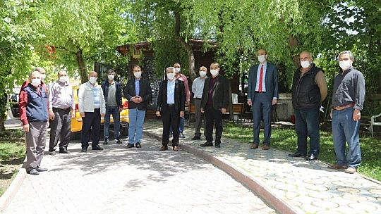 Başkan Güder, Taksici Esnafına Maske Desteği