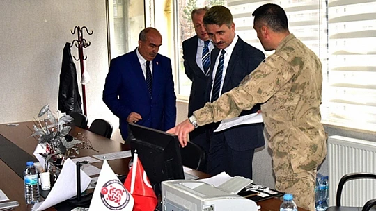 Vali Baruş 'Vefa Sosyal Destek Gruplarını' Ziyaret Etti