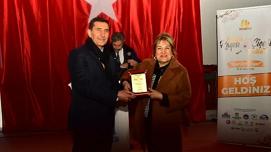 Kayısı Çiçeği Festivali Kale'de Devam Ediyor