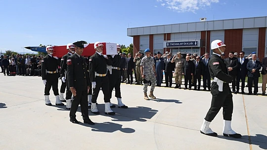 Şehit Piyade Sözleşmeli Er Celal Tekedereli Dualarla Uğurlandı