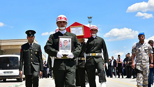 Şehit Piyade Sözleşmeli Er Celal Tekedereli Dualarla Uğurlandı