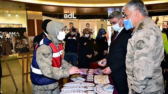 Malatya'da Çeşitli Etkinliklerle Kadına Yönelik Şiddete Karşı Dikkat Çekildi