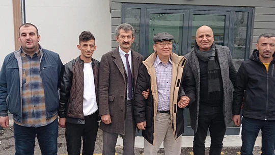 Başkan Ayten, Deprem Bölgesindeki Öğrencilere Yardım Eden Üniversite Öğrencilerine Teşekkür Etti
