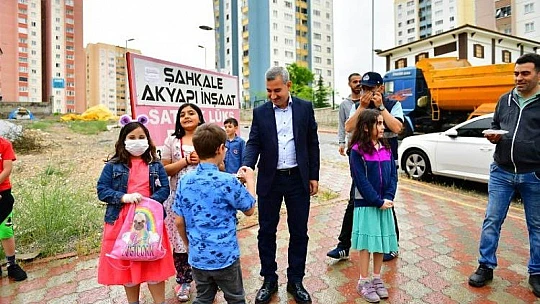 Yeşilyurt Belediyesi Bayram Coşkusunu Sokaklara Taşıdı