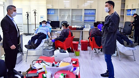 Yeşilyurt Belediyesi Personellerinden Kan Bağışı