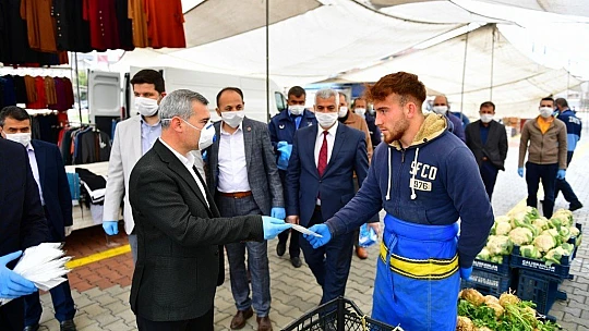 Yeşilyurt Belediyesi Sosyal Mesafeyi Ayarlayalım, Tedbirlere Uyalım