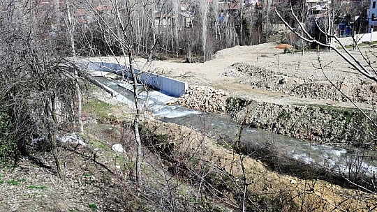 Beylerderesi İle Çırmıhtı Arasındaki Dere Yatağı Islah Edilerek