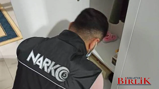 1 Kilo 300 Gr Sentetik Kannabinoid Ele Geçirildi