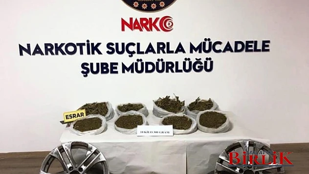 10 Kilo 230 Gr Kubar Esrar Ele Geçirilmiş