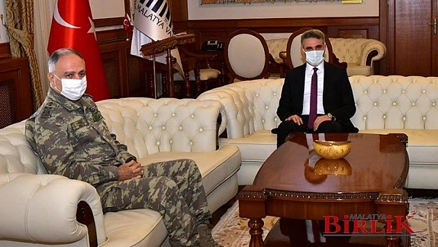 2. Ordu Komutanı Gürak, Vali Baruş'u Ziyaret Etti