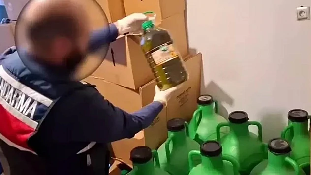 2 Ton 400 Litre Sahte Zeytinyağı Ele Geçirildi