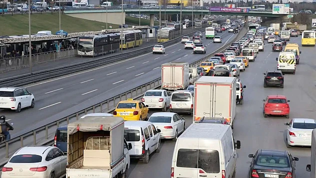 2024 Yılında 2 Milyon 598 Bin Taşıtın Trafiğe Kaydı Yapıldı