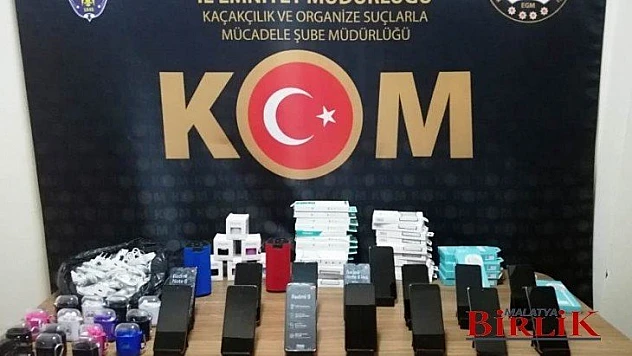 23 Adet Kaçak Telefon Yakalandı