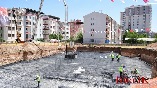 24 Derslikli Rıdvan Mertöz Ortaokulu Temel Atma Töreni Yapıldı