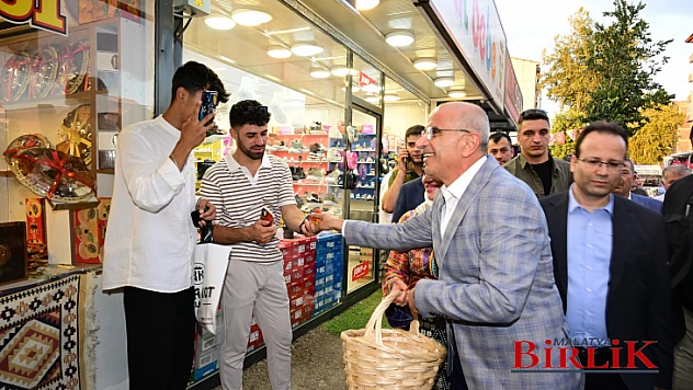 26'ıncı Kültür Sanat Etkinlikleri Ve Kayısı Festivali Kortej Yürüyüşü Yapıldı