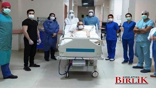 62 Yaşındaki Hasta Koronavirüsü Yenerek Servise Alındı