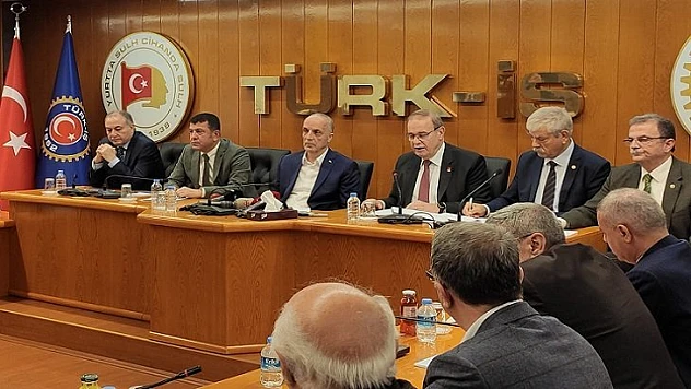 Ağbaba,Türk-İş Genel Başkanı Atalay'ı Ziyaret Etti