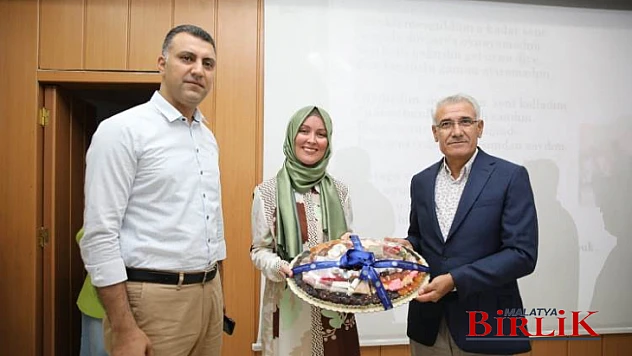 Aile Akademisi'nin İlk Konuğu Yazar Hatice Kübra Tongar Oldu