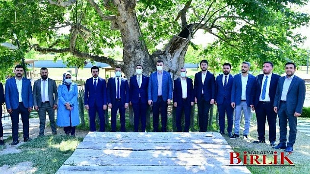 AK Parti Gençlik Kolları Genel Başkanı İnan, Gençlerle Bir Araya Geldi