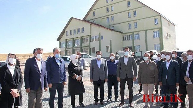 AK Parti Heyetinden Yazıhan'a Çıkarma Yaptı