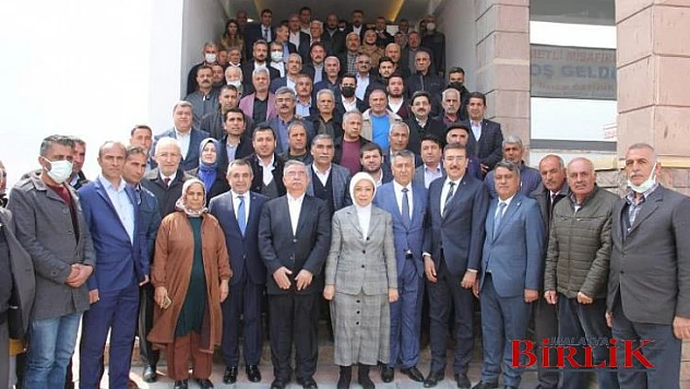 Ak Parti Yazıhan'da İlçe Danışma Toplantısı Yaptı