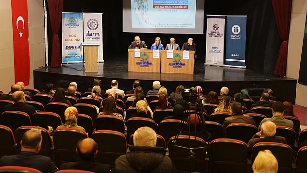 Akademisyenler ve Yerel Yöneticiler Malatya'daki Deprem Göçünün Toplumsal Etkilerini Tartıştı