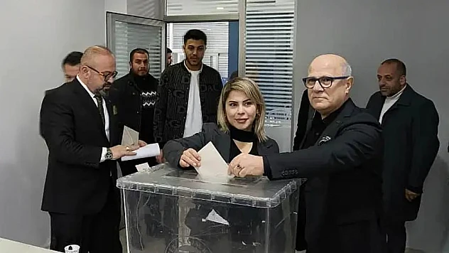 Anahtar Parti Battalgazi İlçe Bşk. A. Erhan Yağlıcı Güven Tazeledi