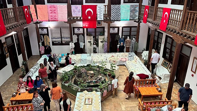 Arapgir Halk Eğitimi Merkezi Yılsonu Sergisi Yoğun İlgi Gördü