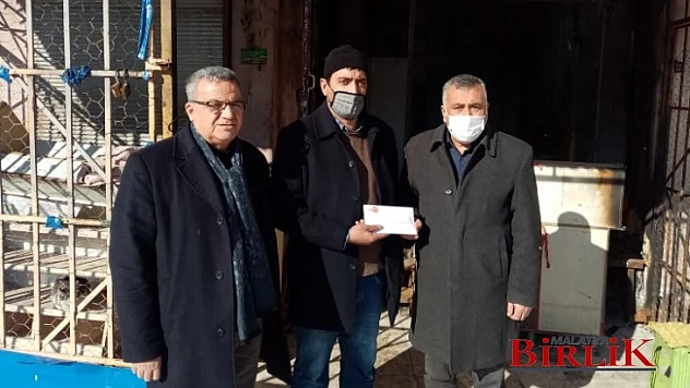 Bakkal Dükkanı Yanan Esnafa Odadan Yardım