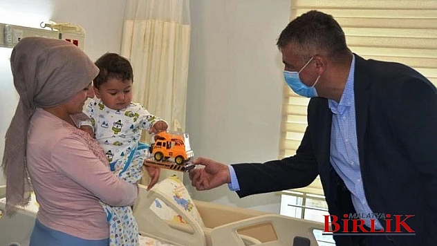 Başhekim Aktürk, Hastalarla Bayramlaştı