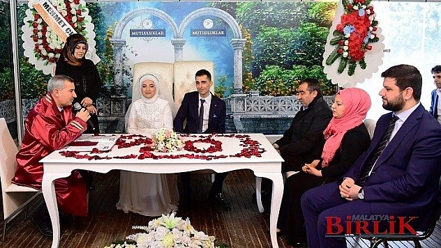 Başkan Çınar, 14 Şubat Sevgililer Gününde Genç Çiftlerin Mutluluğuna Ortak Oldu