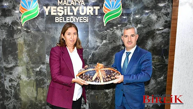 Başkan Çınar, Ak Parti Sivas Milletvekili Semiha Ekinci'yi Misafir Etti