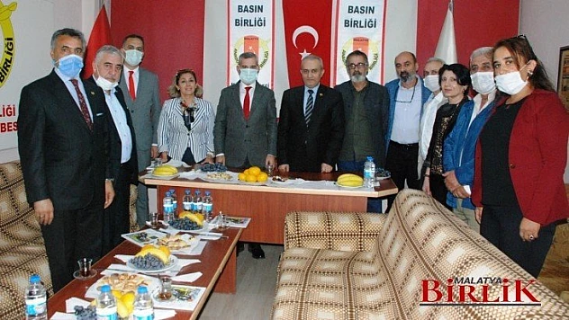 Başkan Çınar'dan Anadolu Basın Birliği Malatya Şubesi'ne Ziyaret