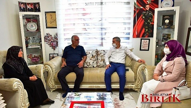 Başkan Çınar'dan Şehit Ailelerine Bayram Ziyareti