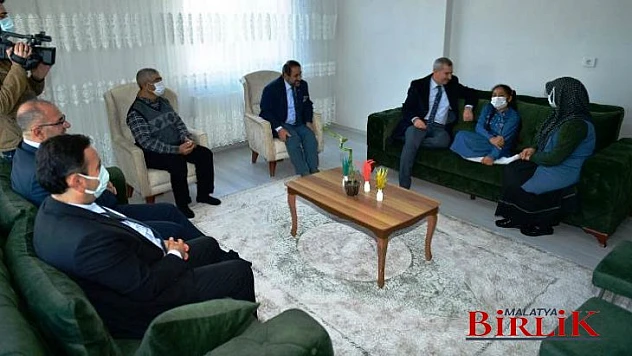 Başkan Çınar, Engelli Sevim Levent'in Davetini Geri Çevirmedi