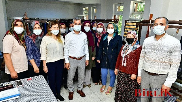 Başkan Çınar, Gündüzbey Yeşil Konak Kursiyerlerinin Çalışmalarını İnceledi