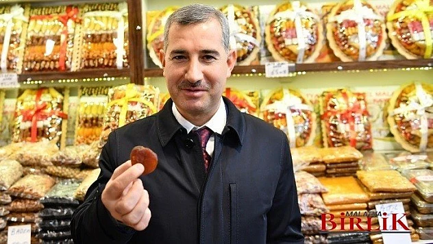 Başkan Çınar'ın '81 İl'de 81 Okula Kayısı' Hediye Sözü Gerçeğe Dönüştü