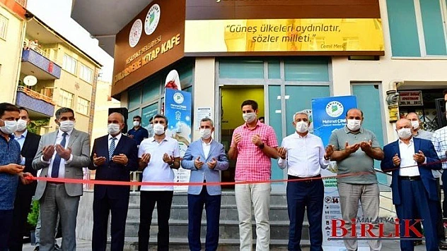 Başkan Çınar'ın 'Çukurdere Kitap Kafe' Vaadi Gerçeğe Dönüştü