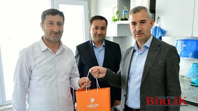 Başkan Çınar, Personelleri Ziyaret Ederek Bayramlarını Tebrik Etti