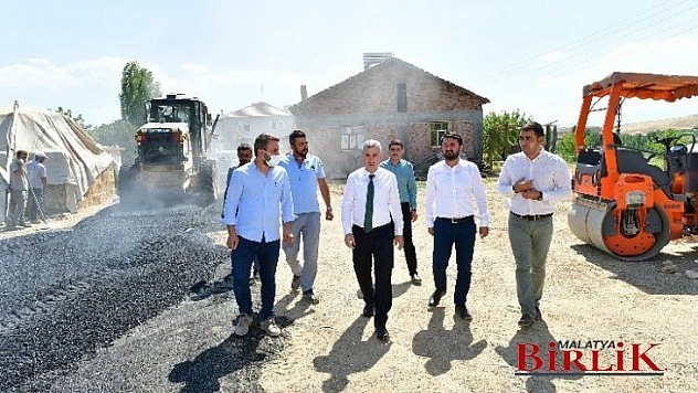Başkan Çınar, Şahnahan Mahallesindeki Yol Yenileme Çalışmalarını İnceledi