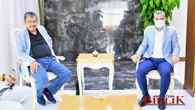 Başkan Çınar, Şair Ve Yazar Hayati İnanç'ı Misafir Etti