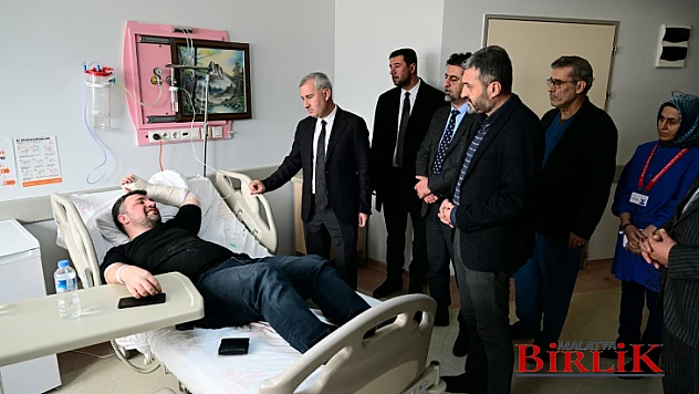 Başkan Çınar, Trafik Kazasında Yaralanan Vatandaşları Hastanede Ziyaret Etti