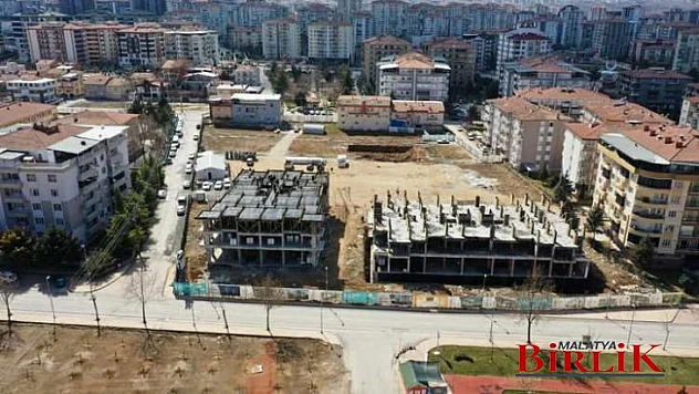 Başkan Çınar, Turgut Özal Mahallesi Kentsel Dönüşüm Projesindeki Binaları İnceledi