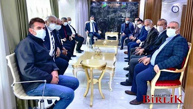 Başkan Çınar, Yeşilyurt Muhtarlar Dernek Başkanı ve Yönetimini Ağırladı