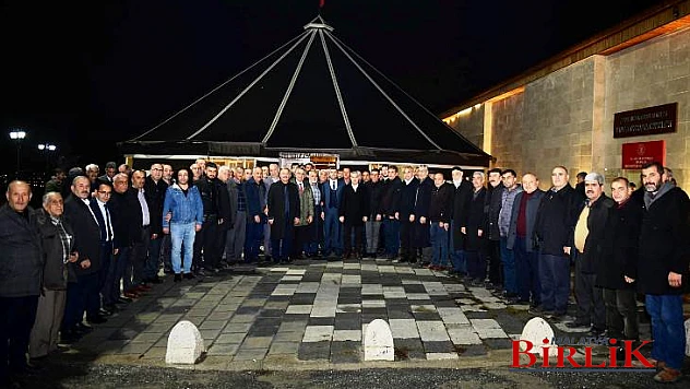 Başkan Çınarı, Muhtarlar ve Mahalle Temsilcilerle Bir Araya Geldi