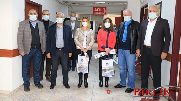 Başkan Güder'den Sağlıkçılara Tıp Bayramı Ziyareti