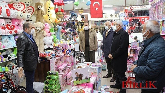 Başkan Güder Fuzuli Caddesi Esnaflarını Gezdi