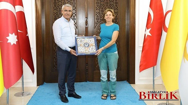 Başkan Güder, Kazı Heyeti Başkanı Restelli'yi Konuk Etti